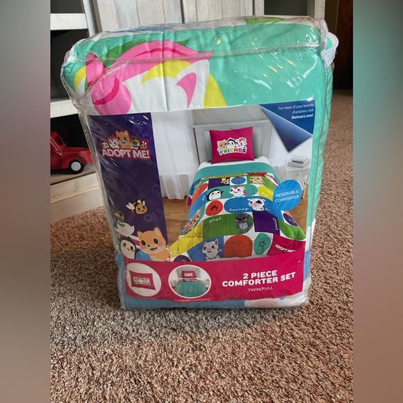 Adopt me kids 2 piece twin/full comforter set - Picture 1 of 2